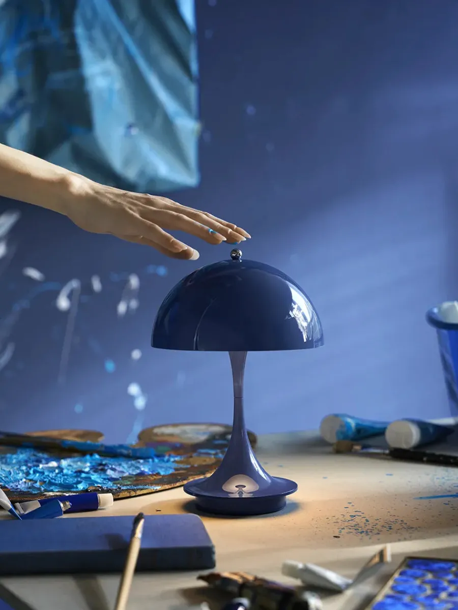 Panthella 160 Portable V3, opal pale blue af Verner Panton<Louis Poulsen