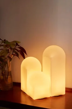 Parade table lamp 240 fra<HAY New