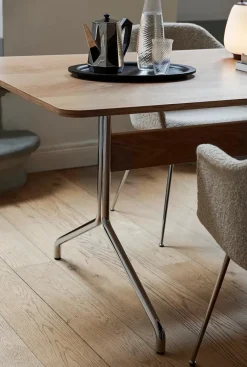 Pavilion bord AV19 fra<&Tradition Clearance