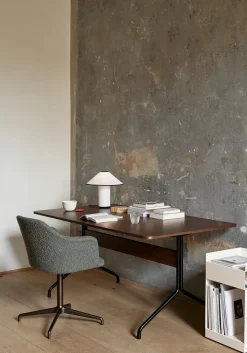 Pavilion bord AV19 fra<&Tradition Clearance