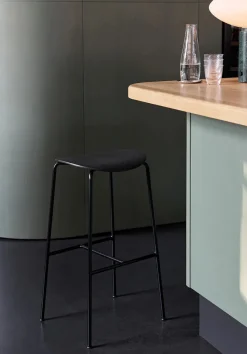 Pavilion Counter Stool AV37 fra<&Tradition Online