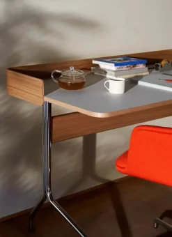 Pavilion Skrivebord AV16 fra<&Tradition Hot