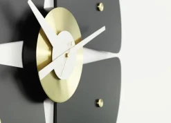 Petal Clock fra<Vitra Online