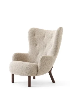 Petra VB3 Chair, moonlight sheepskin/oak fra<&Tradition Hot