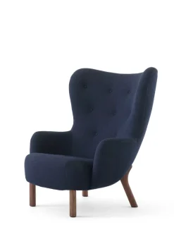 Petra VB3 Chair, sahara sheepskin/walnut fra<&Tradition New