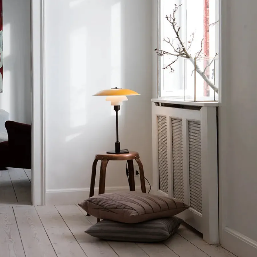 PH 3½-2½ bordlampe, hvid af Poul Henningsen<Louis Poulsen Clearance