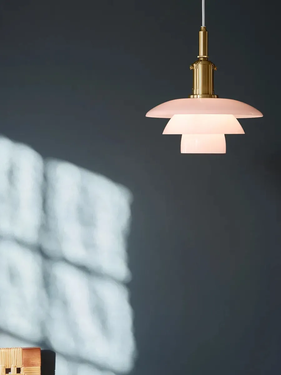 PH 3/3 pendel, messing/opalt glas, limited edition 2022 af Poul Henningsen<Louis Poulsen New