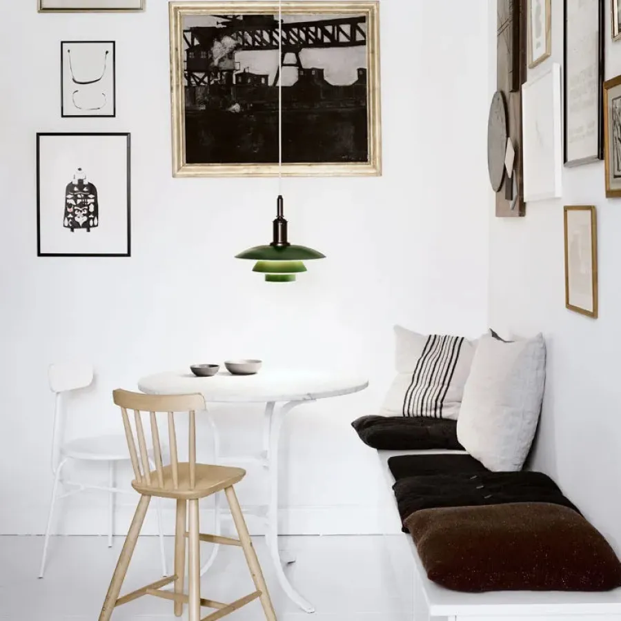 PH 3½-3 Pendel, rød af Poul Henningsen<Louis Poulsen Sale