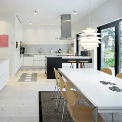 PH Snowball pendel fra<Louis Poulsen