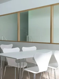 Piet Hein B637 Spisebord, 140 x 80 cm fra<Fritz Hansen Discount