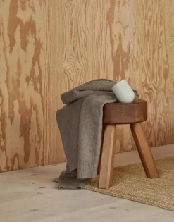 Pilo No.2 Fabric Shaver, Sand fra<Steamery Stockholm Hot