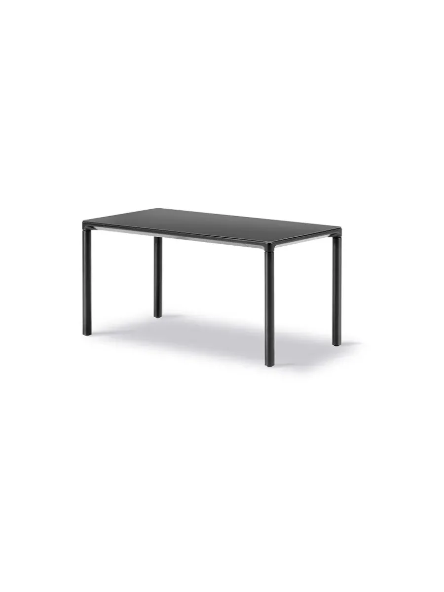 Piloti Bord, sort laminat fra<Fredericia Furniture New