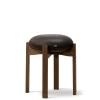 Pioneer Stool, smoked oak/primo 86 fra<Fredericia Furniture Online