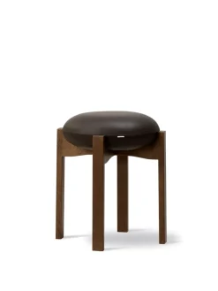 Pioneer Stool, smoked oak/primo 86 fra<Fredericia Furniture Online