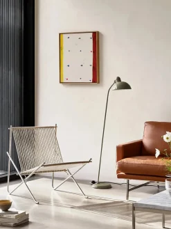 PK4 Loungestol i natur, sort stel af Poul Kjærholm<Fritz Hansen Clearance