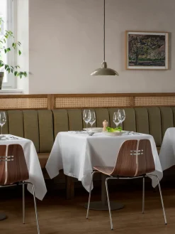 PK3 spisebordsstol, eg af Poul Kjærholm<Fritz Hansen Hot