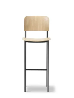 Plan Barstool, eg lak fra<Fredericia Furniture Online
