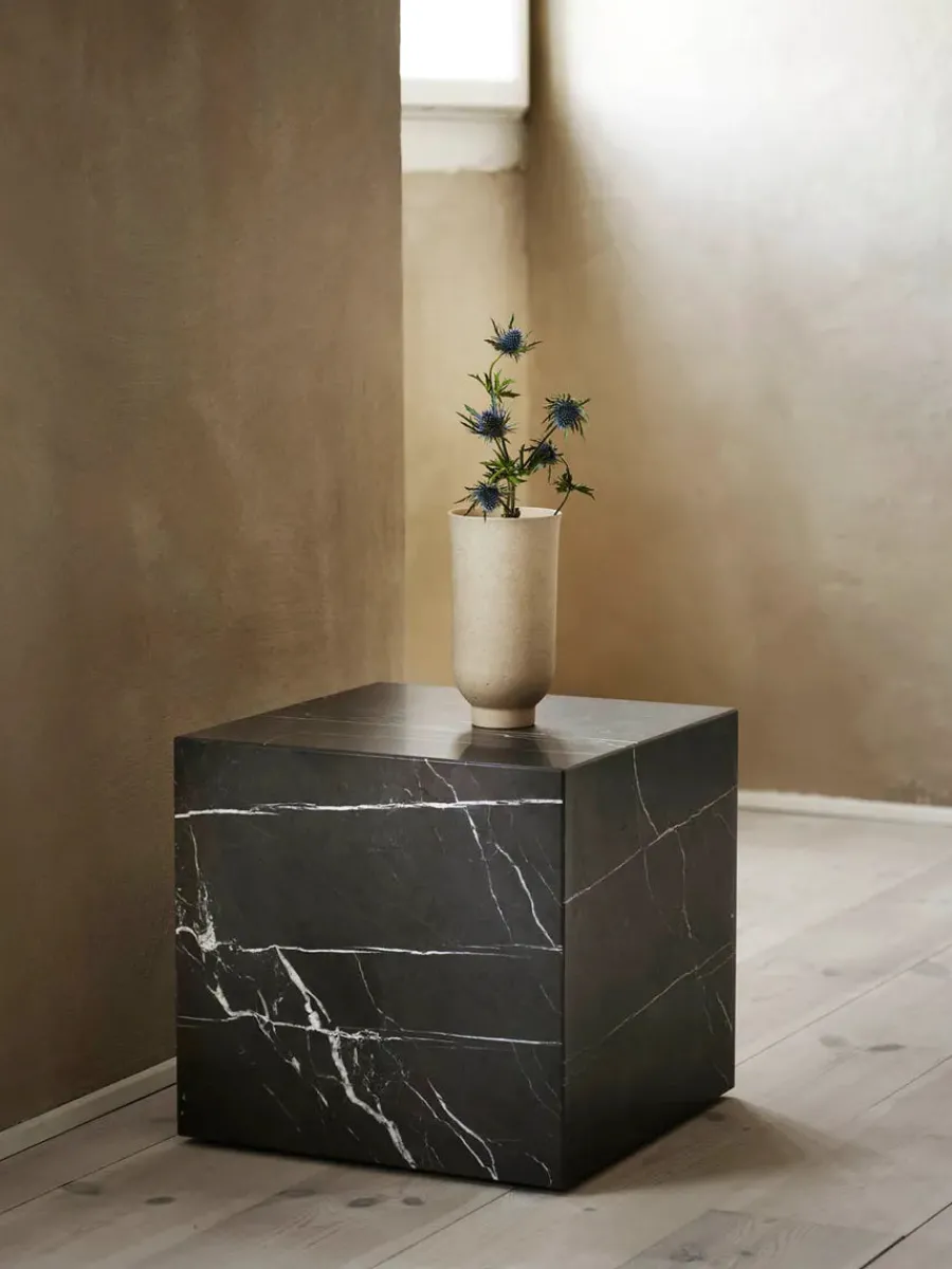 Plinth Cubic, grey galaxy marble fra<Audo Copenhagen Best