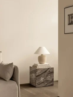 Plinth Cubic Grey Kendzo marmor fra<Audo Copenhagen Best