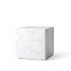 Plinth Cubic White Carrara marmor fra<Audo Copenhagen Outlet