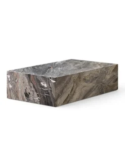 Plinth Low Black Nero Marquina marmor fra<Audo Copenhagen Online