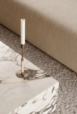 Plinth Low Grey Kendzo marmor fra<Audo Copenhagen