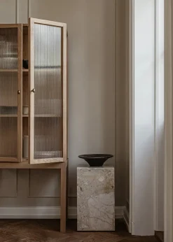 Plinth Tall Grey Kendzo marmor fra<Audo Copenhagen Clearance