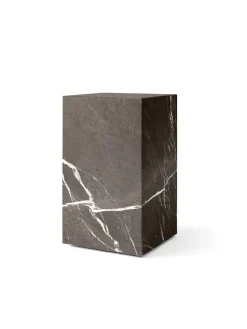 Plinth Tall White Carrara marmor fra<Audo Copenhagen New