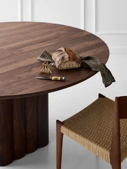 Plush Table Round fra<DK3 Clearance