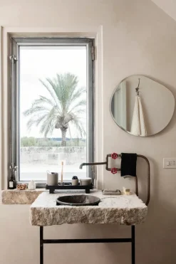 Pond Mirror lille, Dark Chrome fra<Ferm Living Clearance