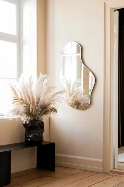 Pond Mirror stor, Dark Chrome fra<Ferm Living New