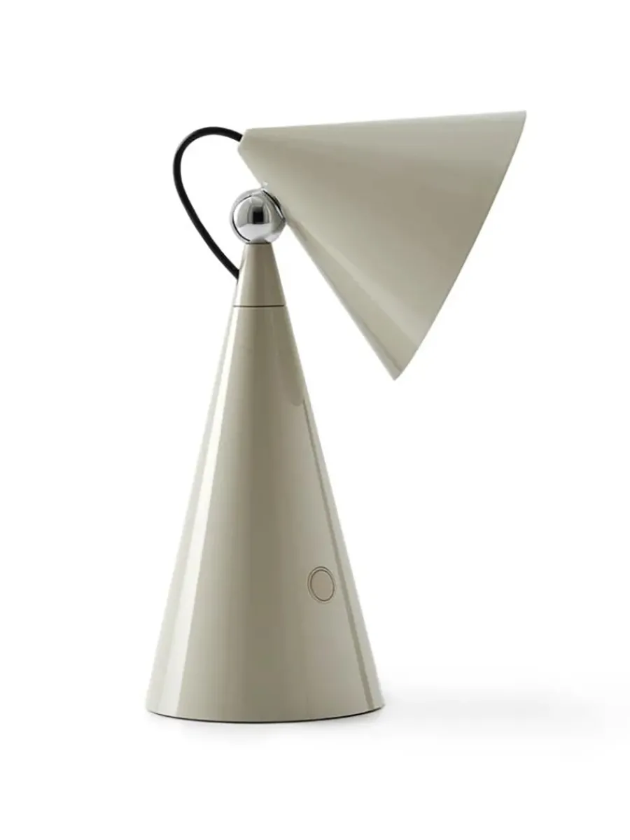 Pose Portable Bordlampe fra<Tom Dixon Clearance
