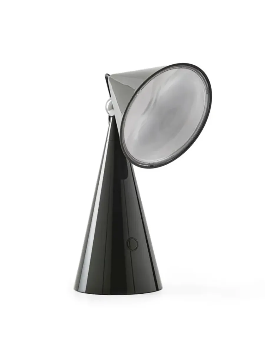 Pose Portable Bordlampe fra<Tom Dixon Clearance