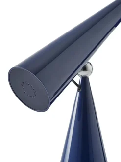 Pose Task LED Bordlampe fra<Tom Dixon Online