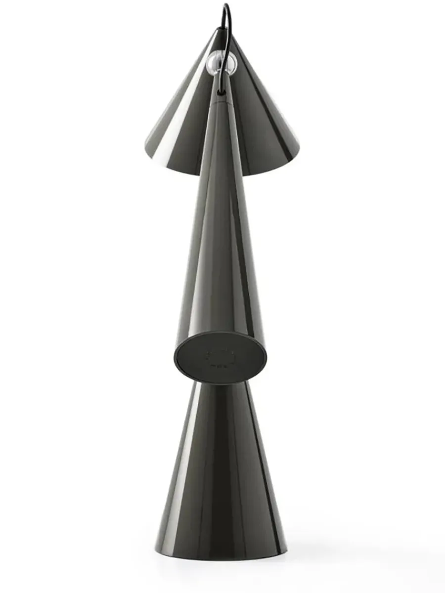 Pose Task LED Bordlampe fra<Tom Dixon Online