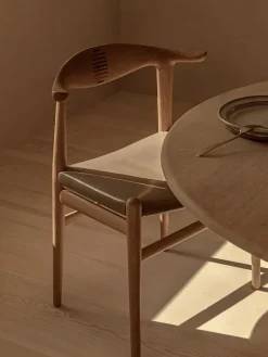 PP505 Kohornstolen af Hans J. Wegner<PP Møbler Best