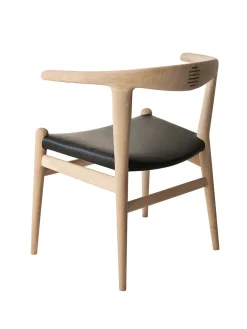 PP518 Tyrestol m. polstret sæde af Hans J. Wegner<PP Møbler Discount
