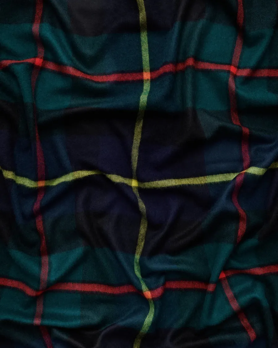 Queen blanket - Lipstick red tartan fra<Magniberg Outlet