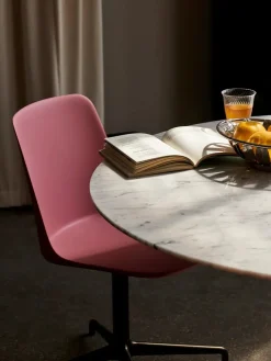 Rely HW11 Stol, soft pink/bronzed base fra<&Tradition Online