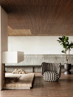 Rico Lounge Chair, bouclé i off-white fra<Ferm Living Outlet