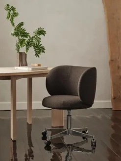 Rico Spisebordsstol w. Castors fra<Ferm Living Sale