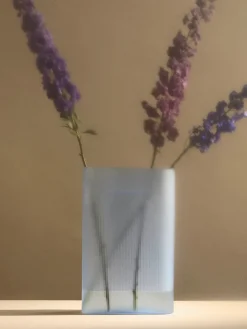 Ridge Vase, taupe frosted glass fra<Muuto Outlet