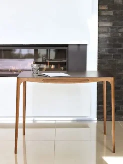 Ro skrivebord AK1310 fra<Naver Collection