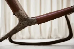 Rocker gyngestol, mat lakeret eg med whisky farvet læder fra<Mater Best