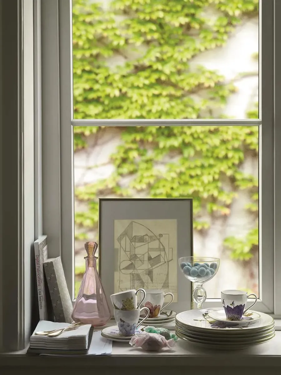 Flora højhankskop med underkop, Iris<Royal Copenhagen Clearance