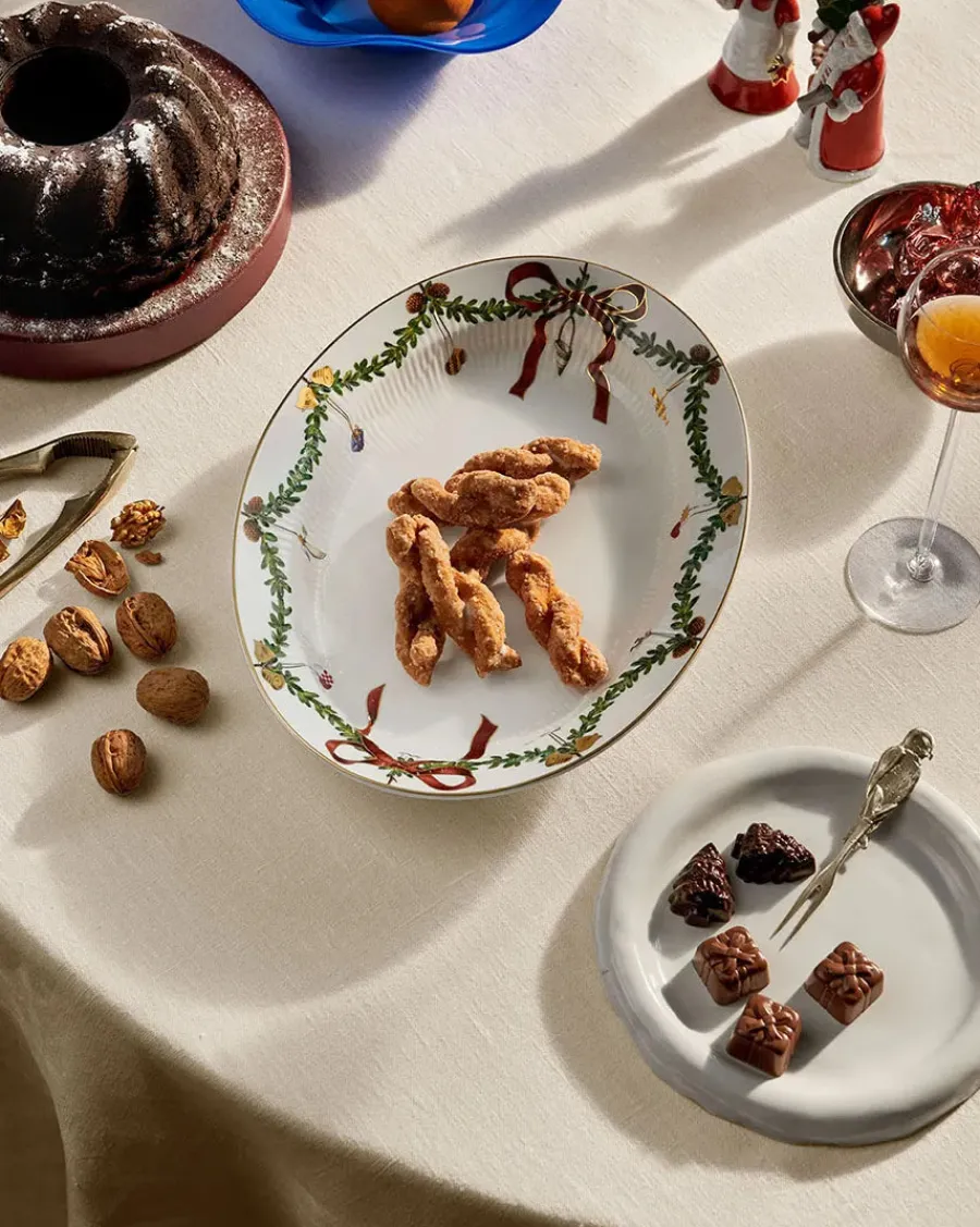 Stjerne Riflet Jul Fad ovalt, 34 cm<Royal Copenhagen Hot