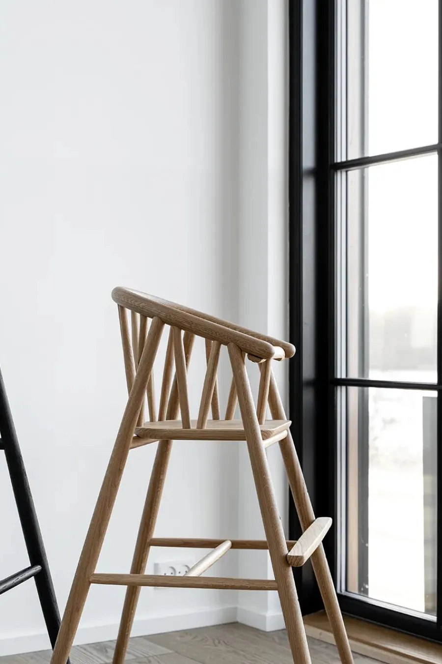 Saga Højstol, eg fra<Oaklings