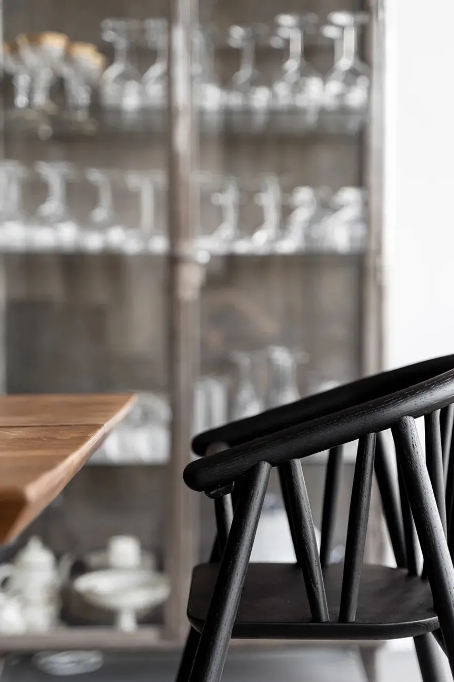 Saga Højstol, sortlakeret eg fra<Oaklings New