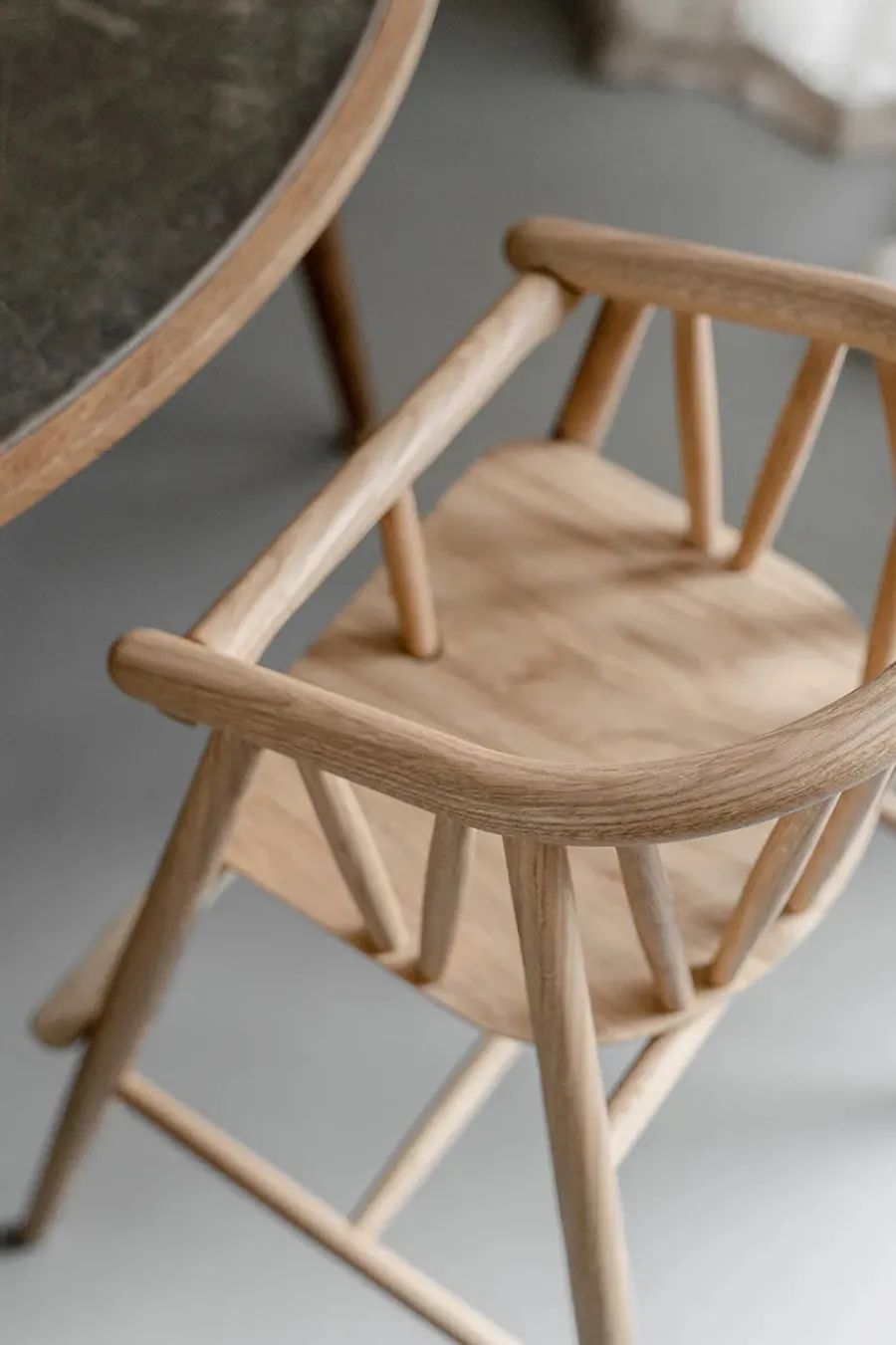 Saga Højstol, sortlakeret eg fra<Oaklings New