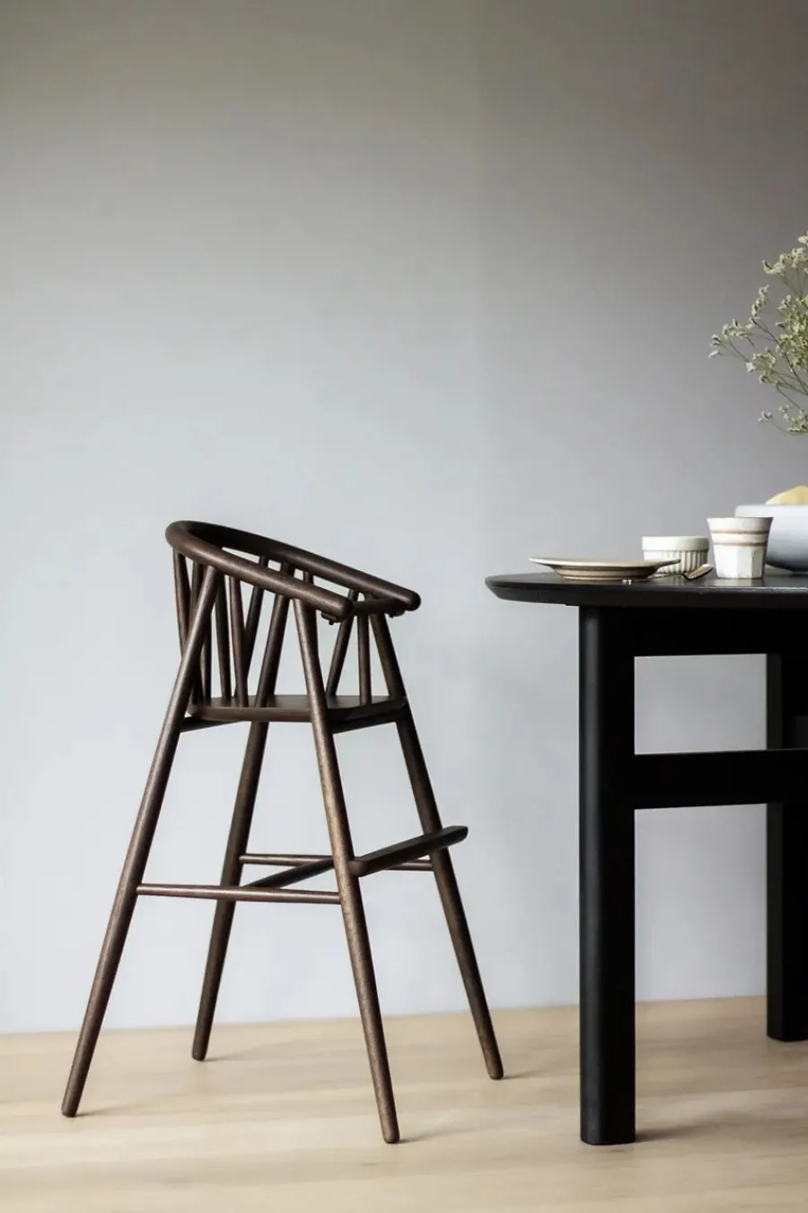 Saga Højstol, sortlakeret eg fra<Oaklings New